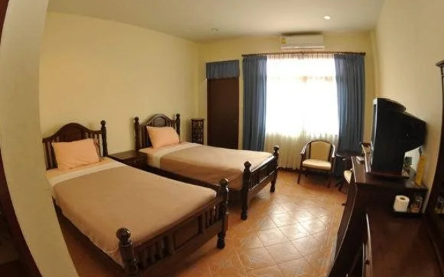 Family Boutique Home & Travel(แฟมิลี่ บูทิค โฮม แอนด์ ทราเวล)