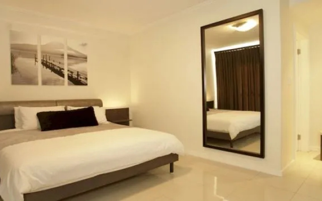 The Nicol Hotel
