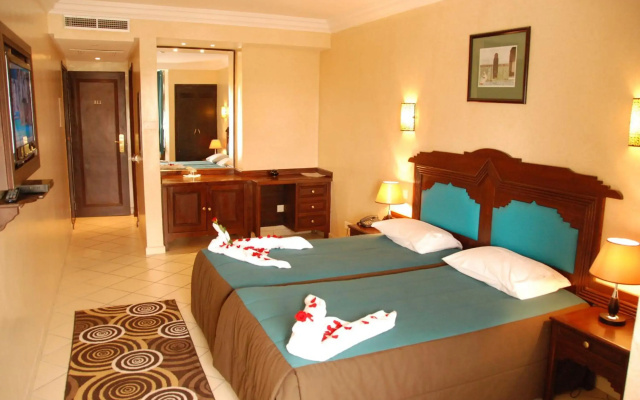 New Farah Hotel