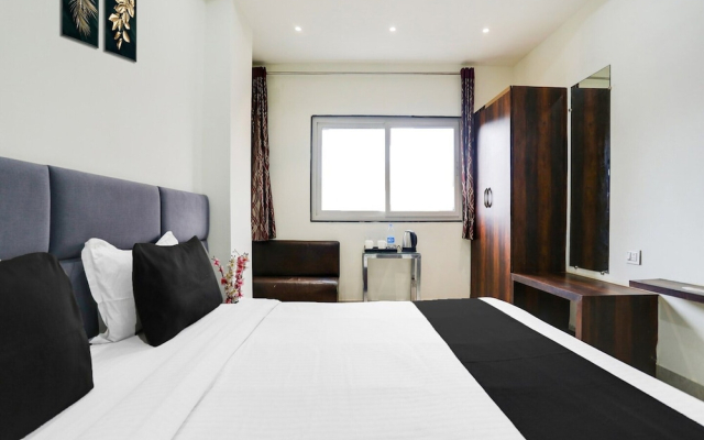 Deluxe Hotel Gaurav Palace