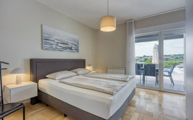 Elegant Panoramic Seaview Apartments