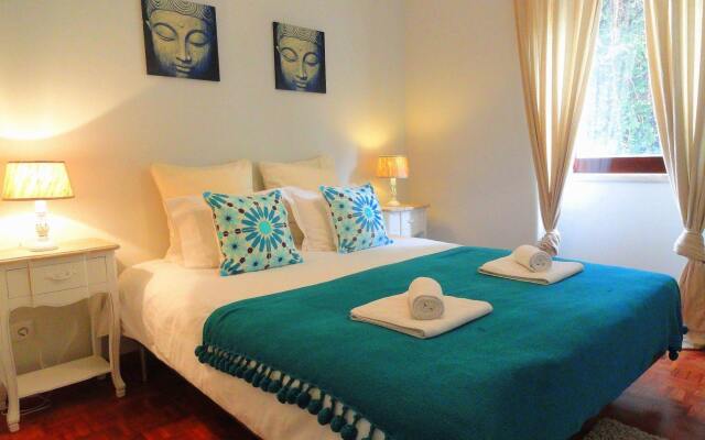 Апартаменты Lisbon Experience Apartments Sao Bento Лиссабон вид на фасад