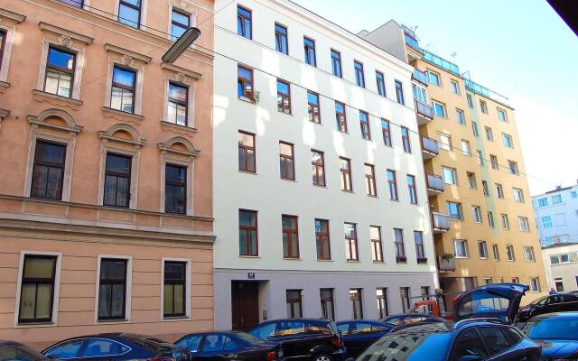 Отель Vienna Family Apartments Австрия, Вена - отзывы, цены и фото номеров - забронировать отель Vienna Family Apartments онлайн вид на фасад