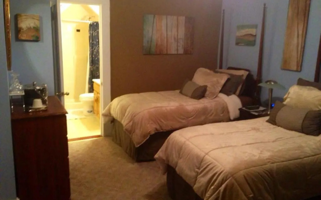 The Tunnicliff Inn