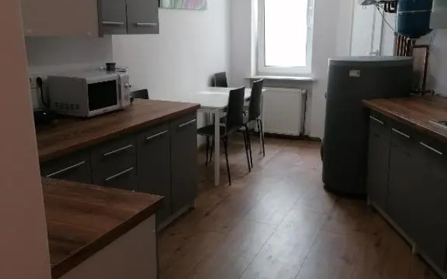 Hostel Tulip - Pokój 2 ze wspólną łazienką i kuchnią