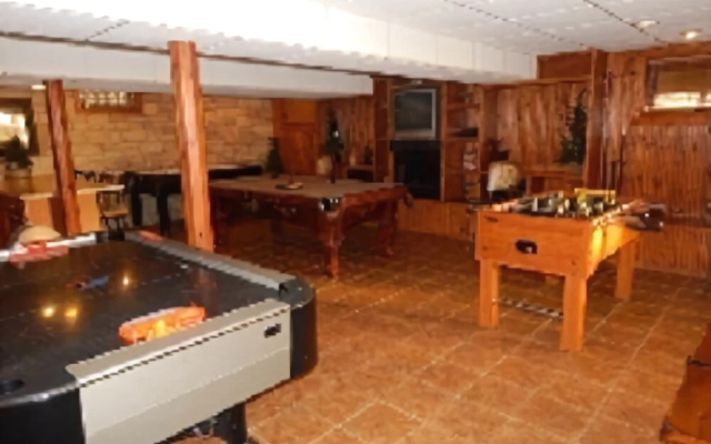 Moose Tracks Lodge