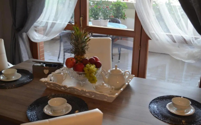 Airport & Fair Suite Apartments