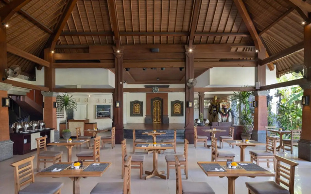 Отель Adi Dharma Hotel Kuta
