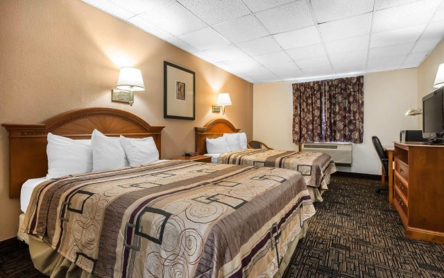 Quality Inn & Suites Binghamton Vestal in Hallstead, United States of America from 107$, photos, reviews - zenhotels.com guestroom