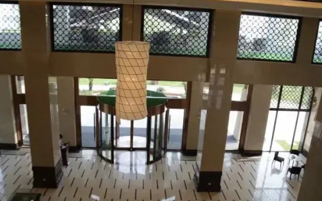 Lakeview Peninsula Holiday Hotel
