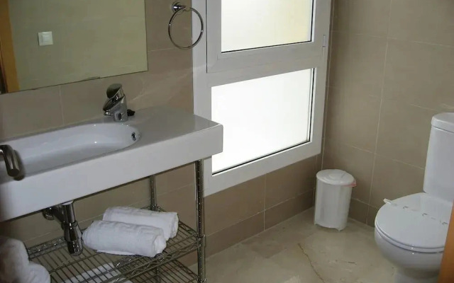 Apartment in La Escala Near Beaches & Pools