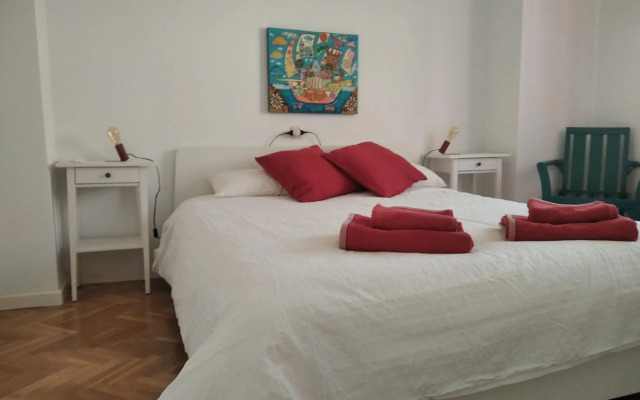 Casa Paseo del Tajo-CON PARKING GRATIS - 2 HABITACIONES