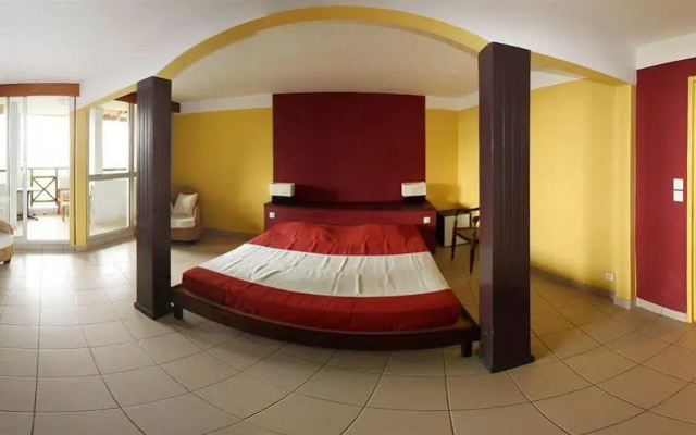 Hoteliere Le Lancastel