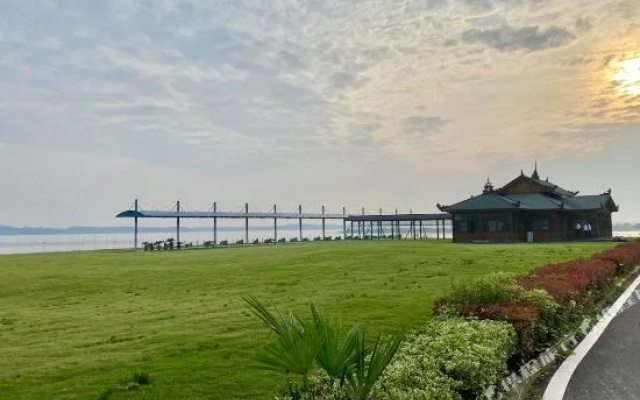 Dragon Bay Peninsula Resort Liangzi Lake Wuhan