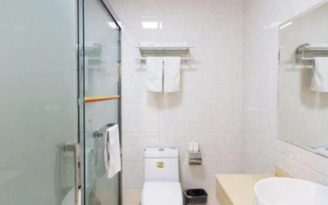Super 8 Hotel (Lianyungang East Jiefang Road Wanda Branch)