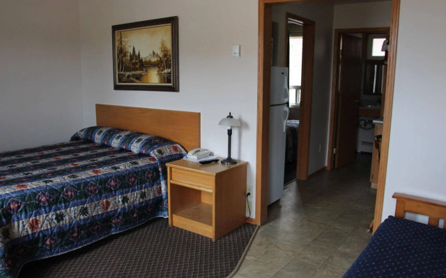 Lakehead Motel