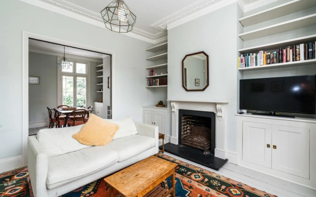 Stylish 3BD Family Home In Shepherd Bush
