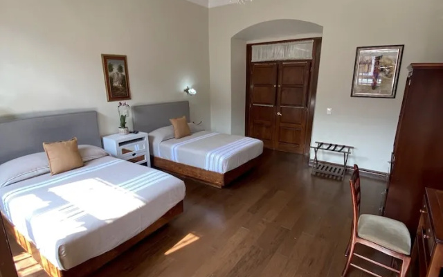 Cantera Real Hotel
