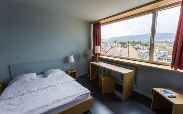 Hotel Marta - 1950’s architecture in Zurich’s vibrant old town, near main station