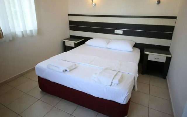 Qmax Apart Hotel