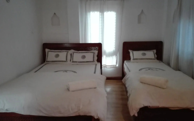 Sunny Guest House and Cafe