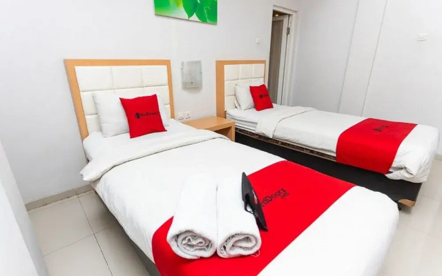RedDoorz Plus @ Idjen Boulevard Malang
