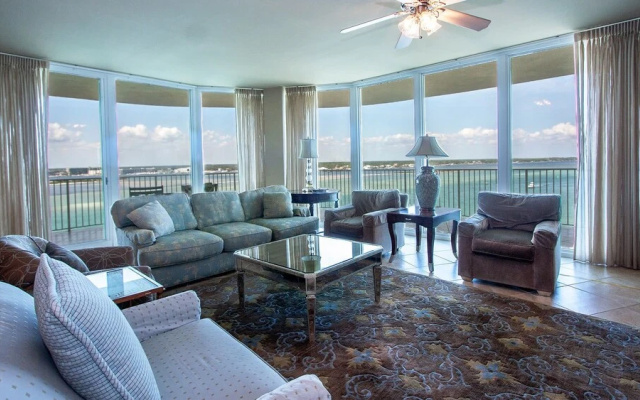 Beach Haven With Wraparound View - Unit Crc0907
