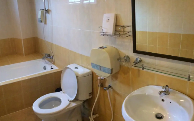 Grand Far East Hotel