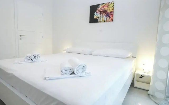 Tomana B Apartments