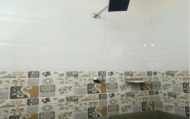 OYO 6728 Almas Residency