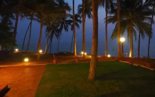 Kan Bay Beach Resort