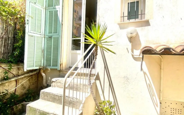 Charmant T2 en Rez-de-jardin terrasse + parking
