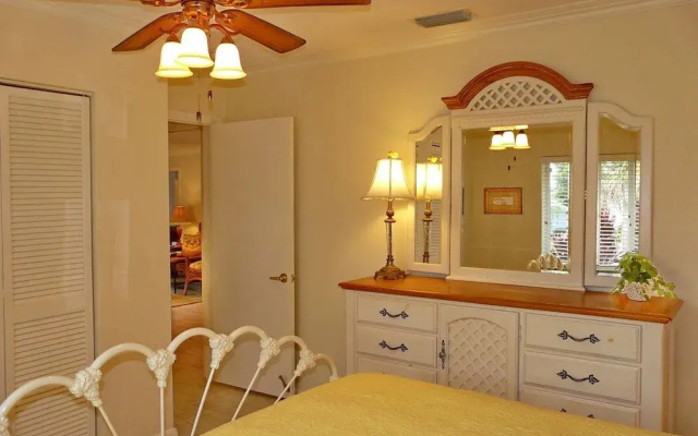848 Buttonwood Court