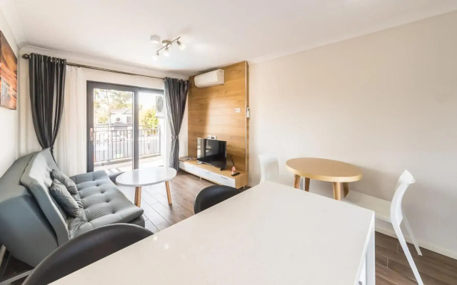 Batavia Apartment