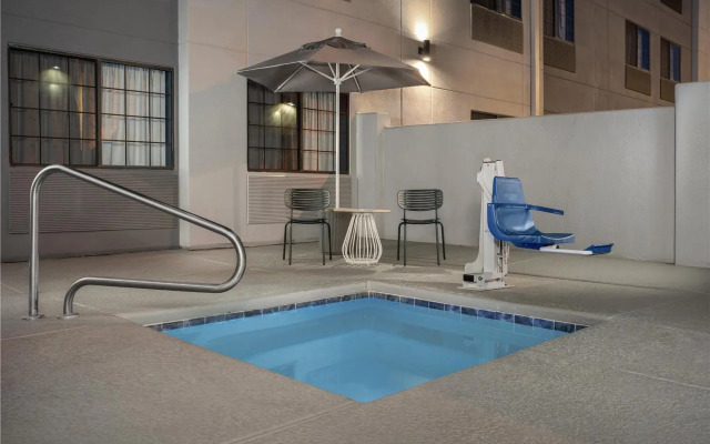 Spark By Hilton Tucson Airport