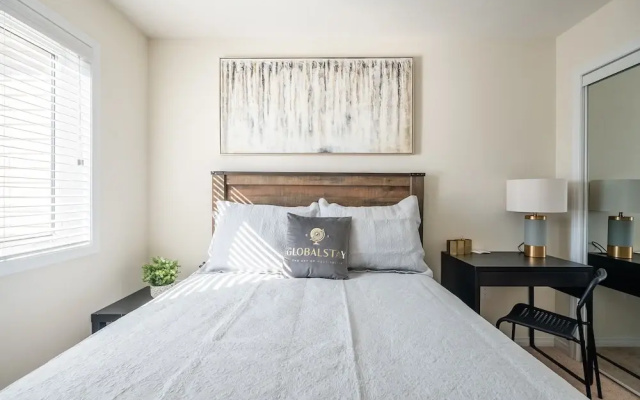 New 3BR Townhouse, Minutes to Niagara Falls and Brock University by GLOBALSTAY