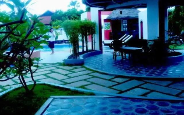 Mae Yu Lim Boutique