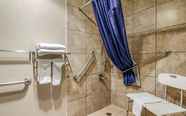 Americas Best Value Inn & Suites - Fort Collins East / I-25