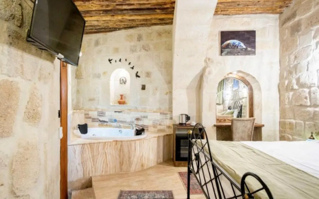 Uzay Cave Suite Hotel