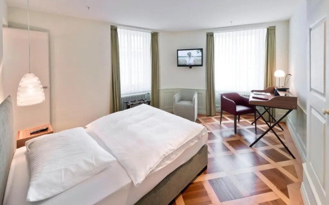 BLUME. - Baden Hotel & Restaurant