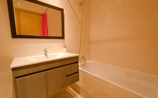Modern 2 Bed Apartment 5km Carvoeiro