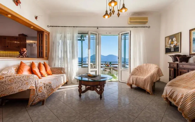 Melisses Sea View House & Studio