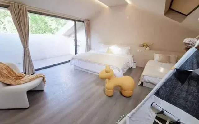 Viaya Shan Xing Ji Homestay - 3 Nights, Beijing, China