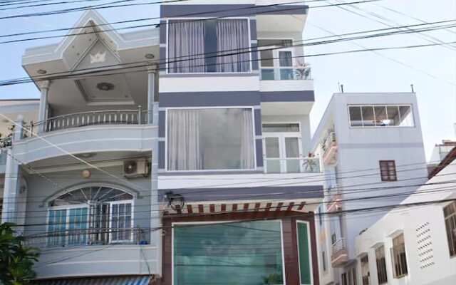 Trang Long Hotel вид на фасад