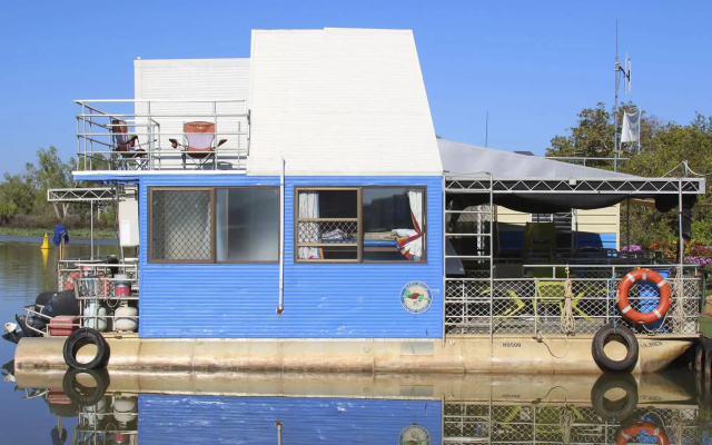 Corroboree Houseboats