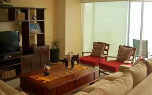 Peninsula Tower 3-9B