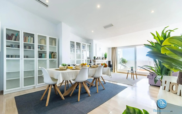 HomeAbroad Apartments - Ático Deluxe Fuengirola with FREE Parking