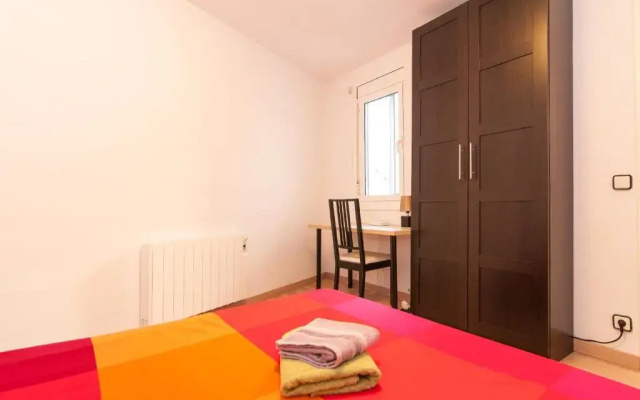 FridaysFlats, Sagrado Silencio - 3 BDR right by Sagrada Familia