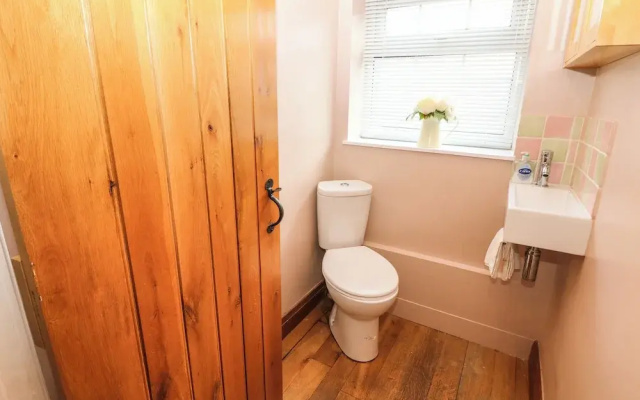 Lower Lane House