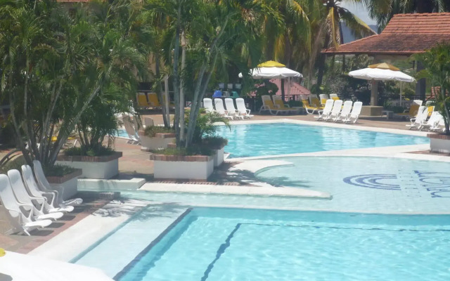 Hotel Girardot Resort by On Vacation